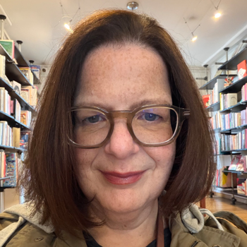 María Fernanda Paz - Castillo